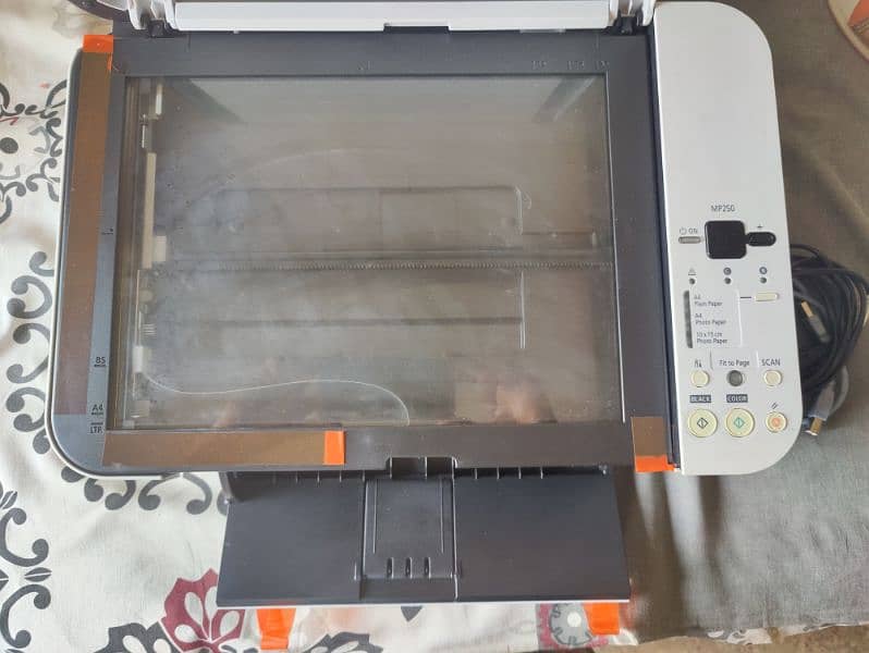 CANON Pixma MP250 Printer All in one for sale | Brand new condition 3