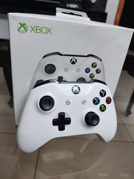 Xbox One s controller 1