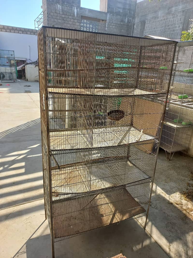 Used Steel Cages Available In Different Sizes 6