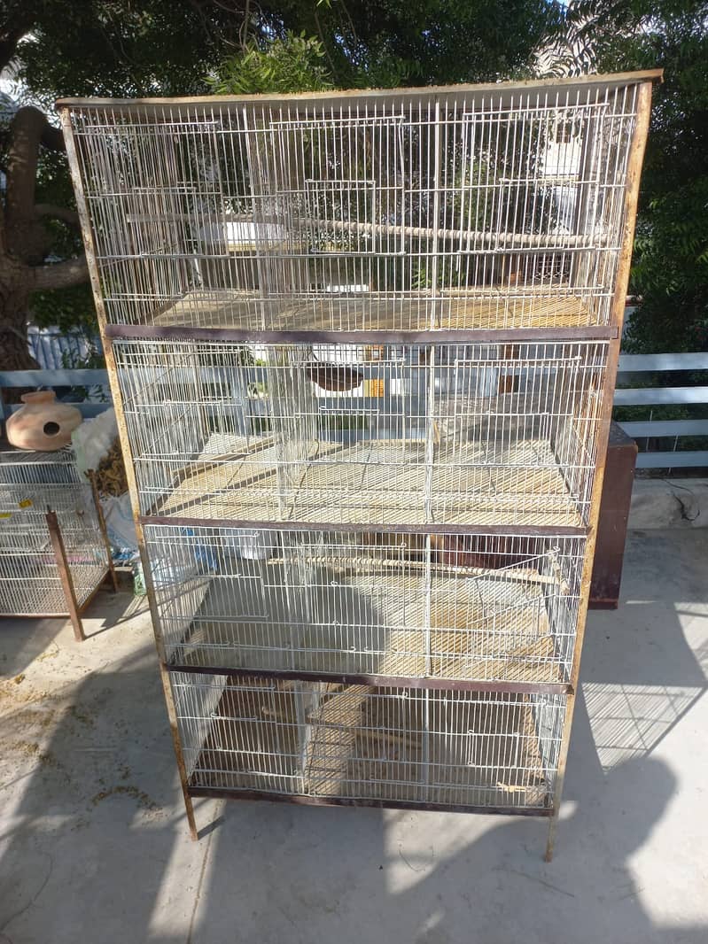 Used Steel Cages Available In Different Sizes 7