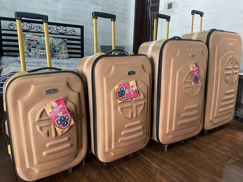 Brand new CARLTON Luggage Bags with wheels 3