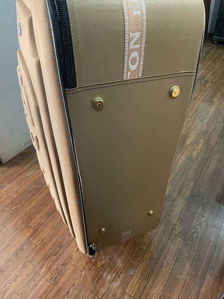 Brand new CARLTON Luggage Bags with wheels 7