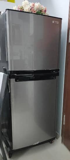 Orient Fridge Refrigerator ice 350 litres just like new
