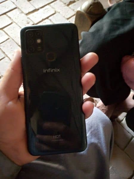 infinix hot 10 4GB+128GB good condition and good working no fault 1