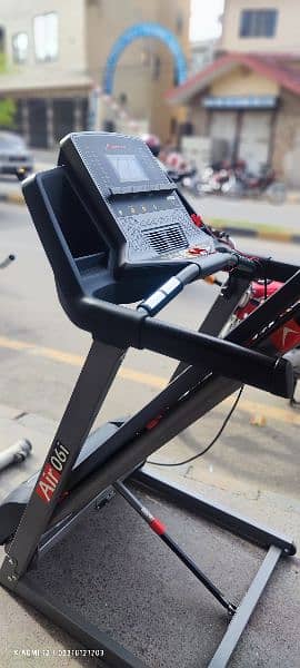 Treadmill elleptical bench press exercise cycle walking running cardio 12