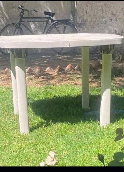 Huge one Table for sale 2