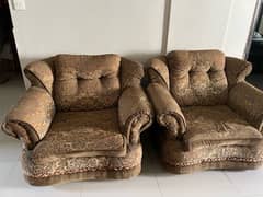 5 seater Sofa Set in premium used condition
