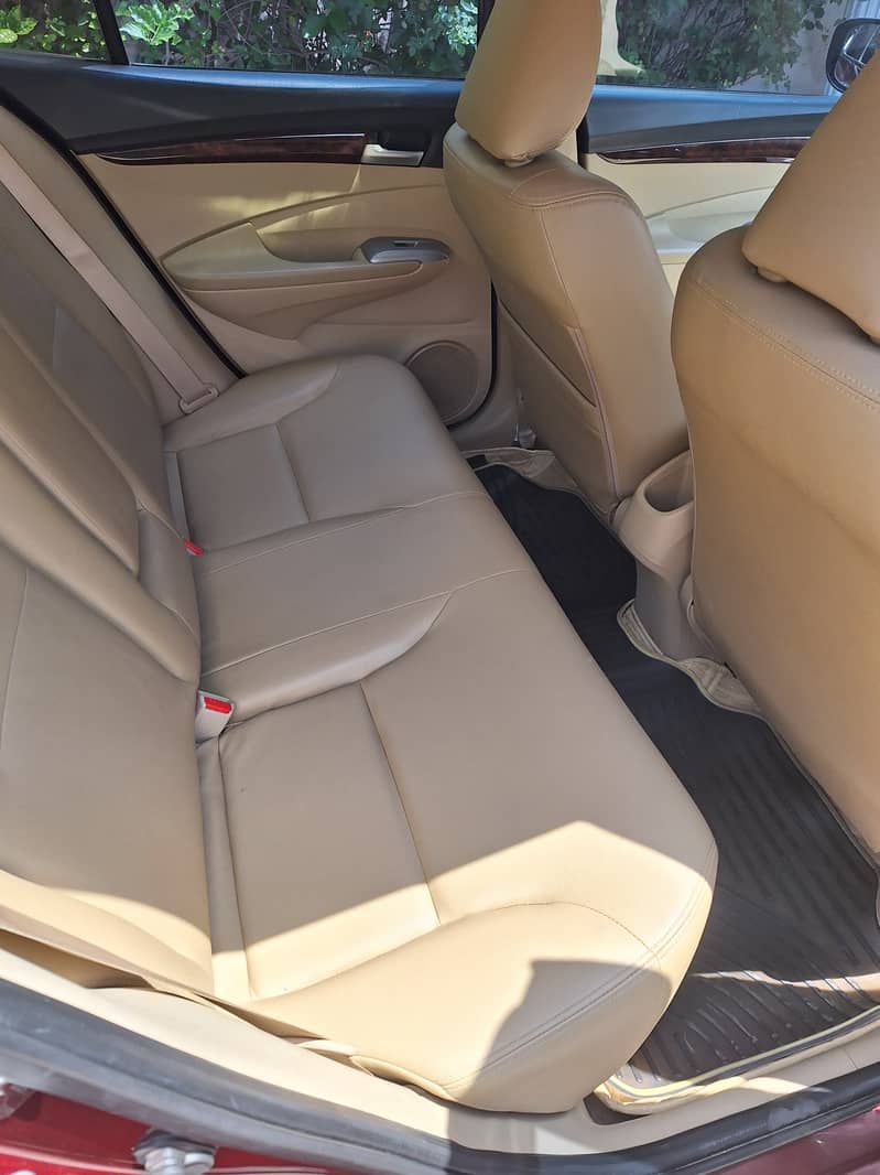 HONDA CITY ASPIRE PROSMATIC 20 IN IMMACULATE COMDITION 6