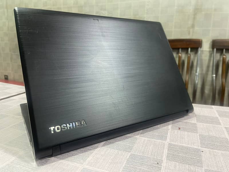 Toshiba Satellite Pro R40-C 0