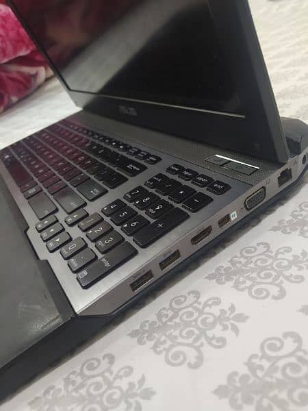 Asus G-55 gaming laptop 0