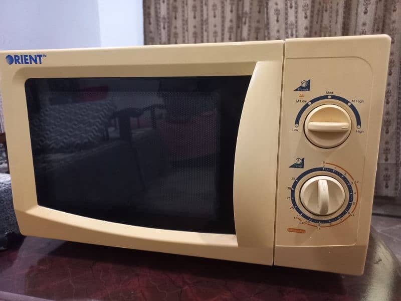 Orient Microwave Oven 20L 2