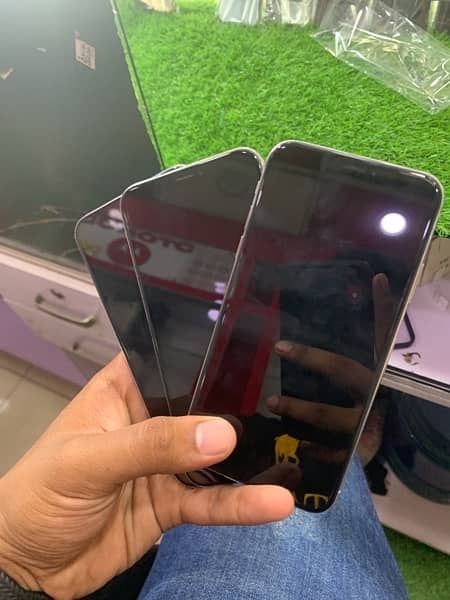 IPHONE X 256 PTA APPROVED 3