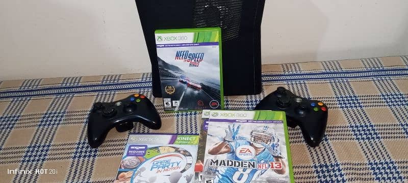 Xbox for sale (not selling without games) 1