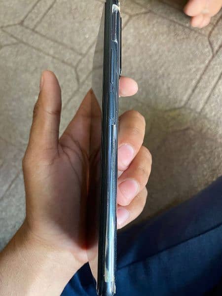 i want sele my Xiaomi 11 t all assesres 8.256 condition is 10/10 1