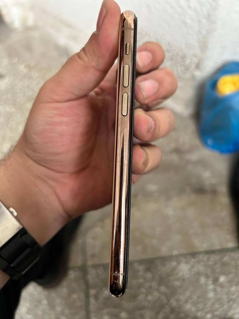 Iphone 11 Pro PTA Approved 64GB 5