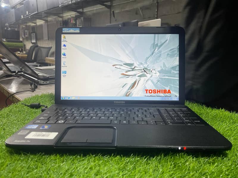 Toshiba Satellite Pro C850, 2