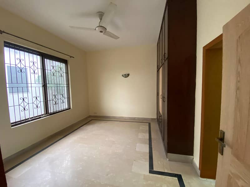 Phase-1 DHA, 1-Kanal House for Rent 3