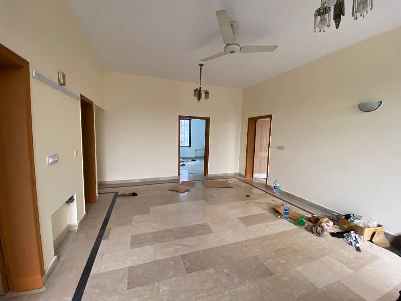 Phase-1 DHA, 1-Kanal House for Rent 5
