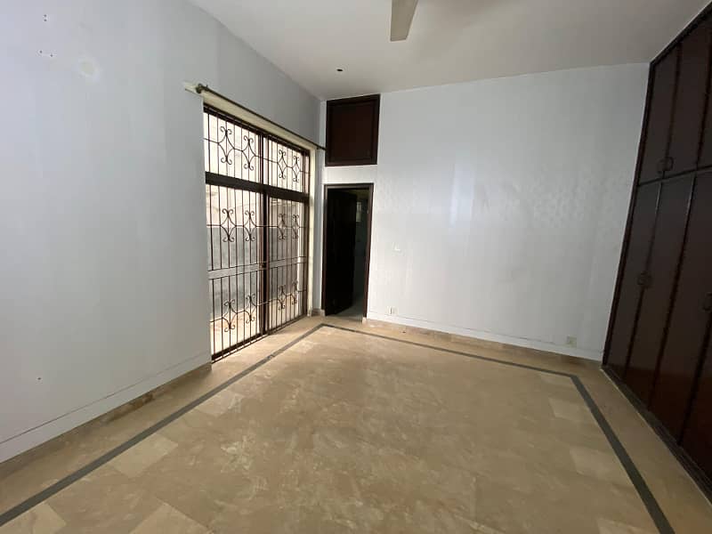 Phase-1 DHA, 1-Kanal House for Rent 8