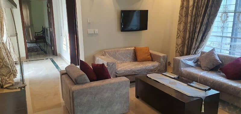 Flat Gulberg Fully Furnished 3 Beds For Rent Best For Foreigner  Class 9