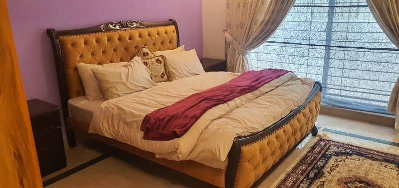 Flat Gulberg Fully Furnished 3 Beds For Rent Best For Foreigner  Class 12