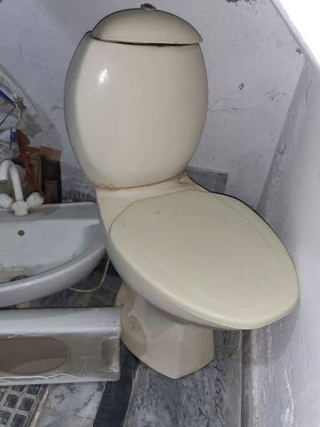 used commode 2
