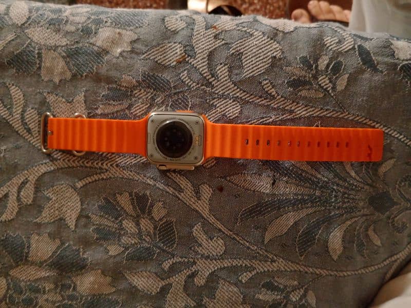 i8 ultra smart watch ha box charger bi ha urgent for sale 0