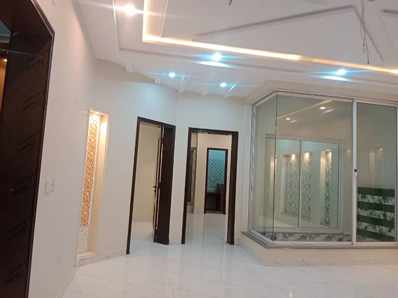 Cheap price 10 MARLA beautiful house for sale in Royal orchard 3