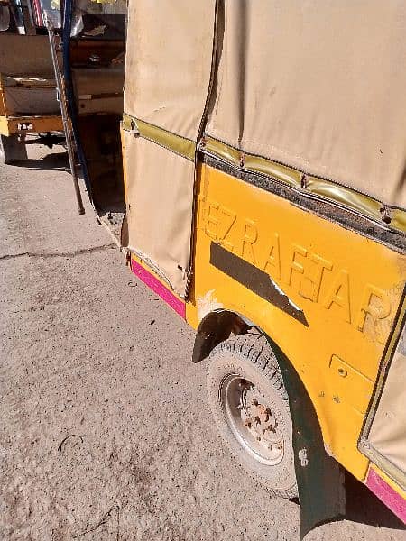 Tez Raftar Rickshaw 2016 5