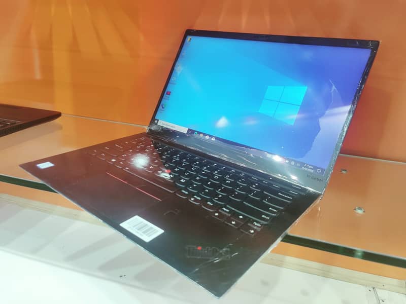 ThinkPad Lenovo x1 carbon Core i7 8th Generation ultrabook 2