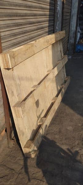wooden pallets 2