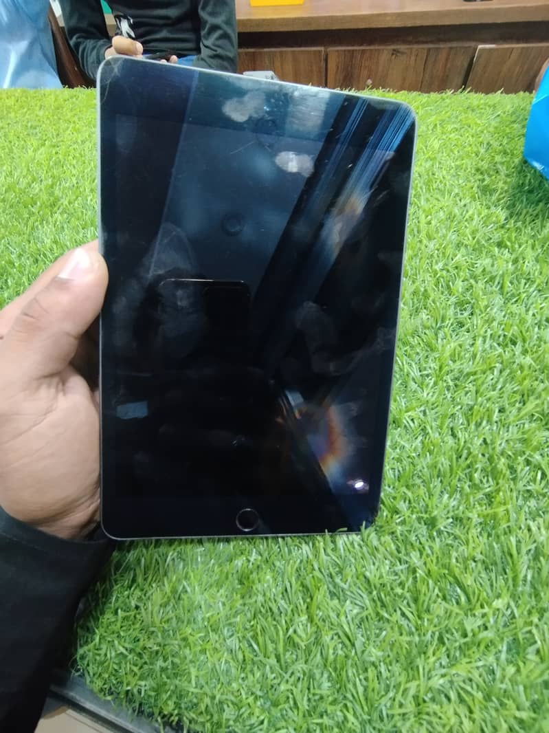iPad mini 5 black 0