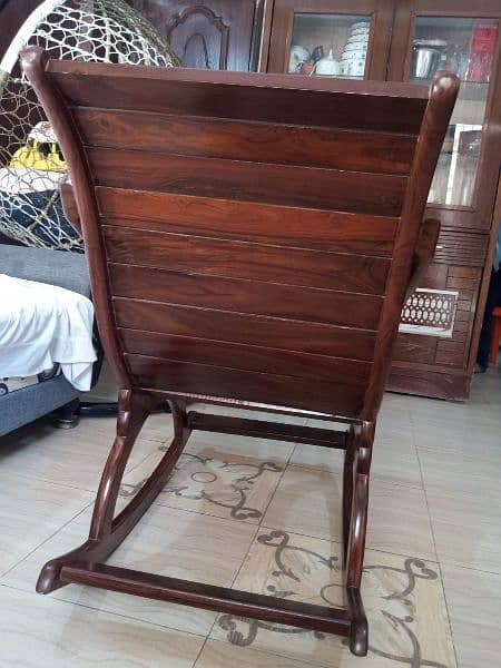 wooden rocking chair 3