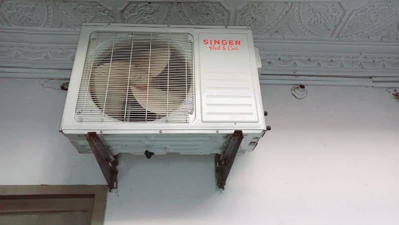 singer D. c inverter 1.5 ton no fault no issue condition just like new 4