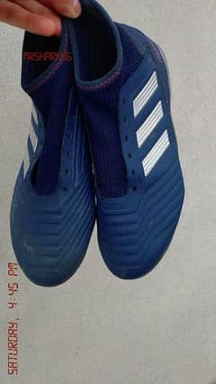used adidas predator football shoes 10by 10condition size7