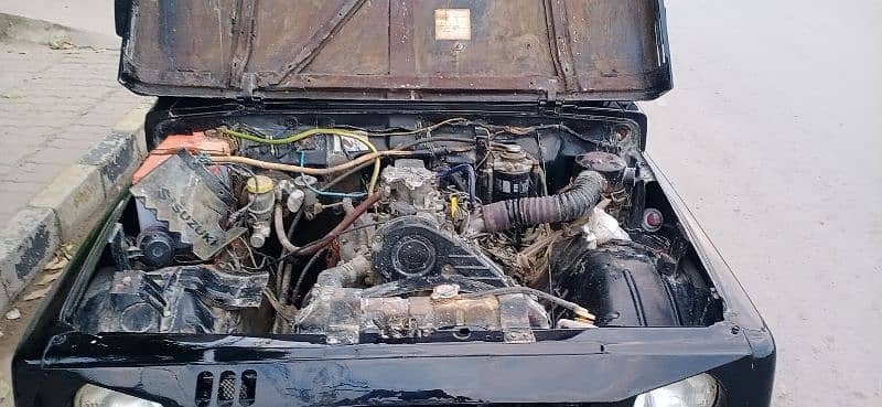 Suzuki jeep 2000 cc diesl engine. 12