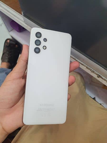 Samsung a32 with box 0