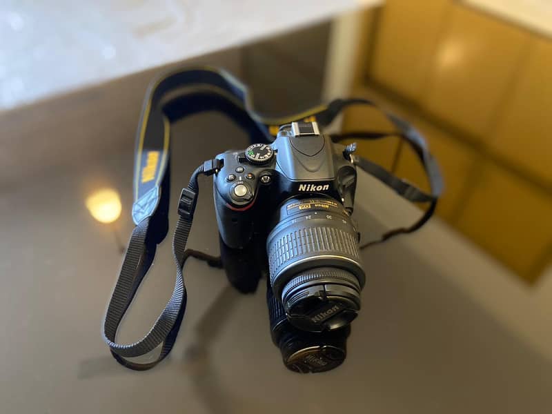 Nikon DSLR D 5100 for sale with 18-55 mm lens and complete accessories 1