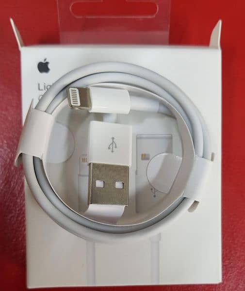 apple lightning to USB cable (UAE brand) 2