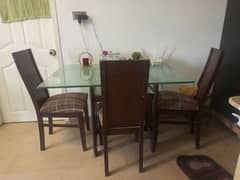 4 seating dining table - Ideal Size