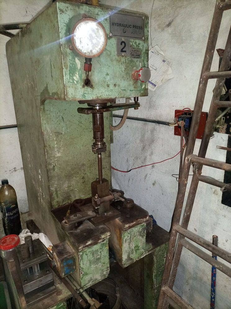 Hydraulic press 2