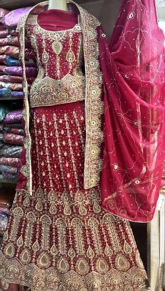 ladies suits available whatsapp me on 03432380859 dilever all over pak 8
