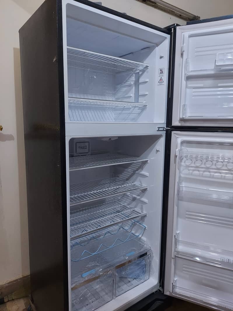 Kenwood Refrigerator (16 cft) 2