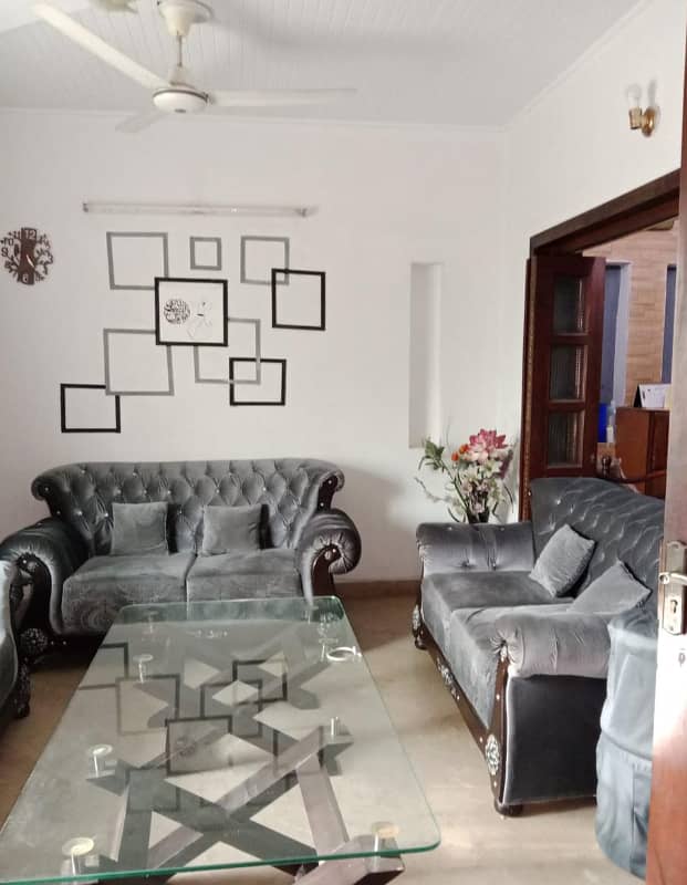 3 Beds 10 Marla House Block Q for Sale in Ex Air Avenue DHA Phase 8 Lahore. 0
