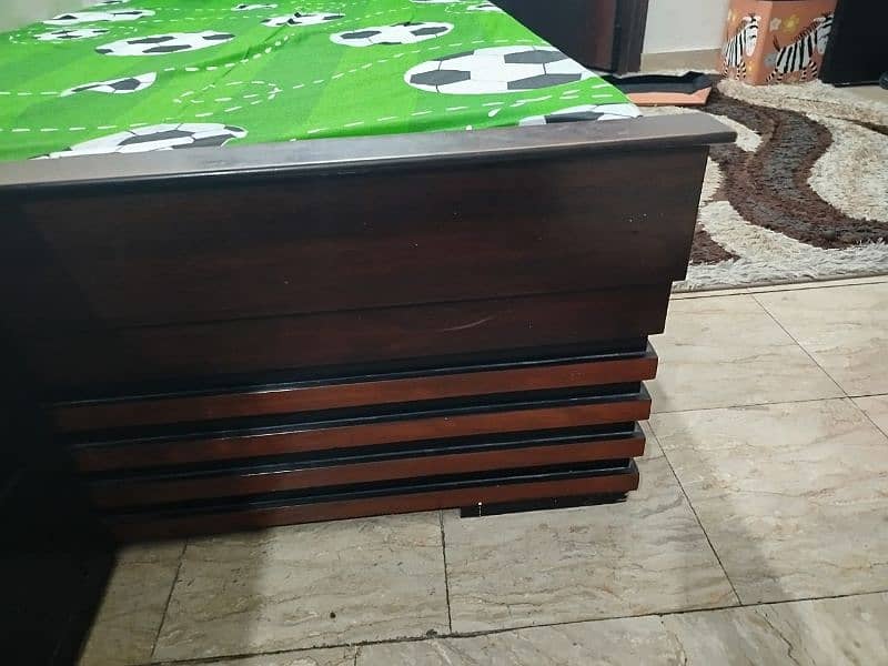 Single Bed, Excellent Condition 6