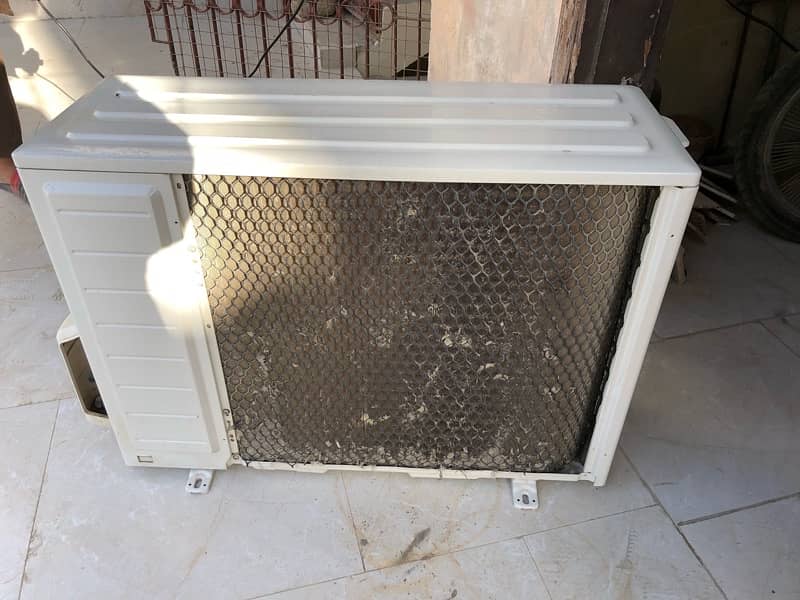 Gree 1.5 Ton Air Conditioner 10
