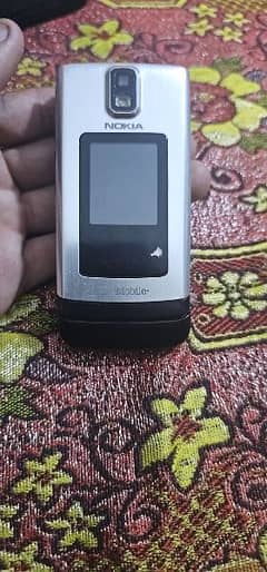 Nokia flip phon made in hangry