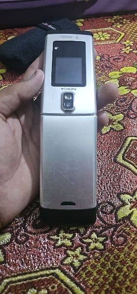 Nokia flip phon made in hangry 2