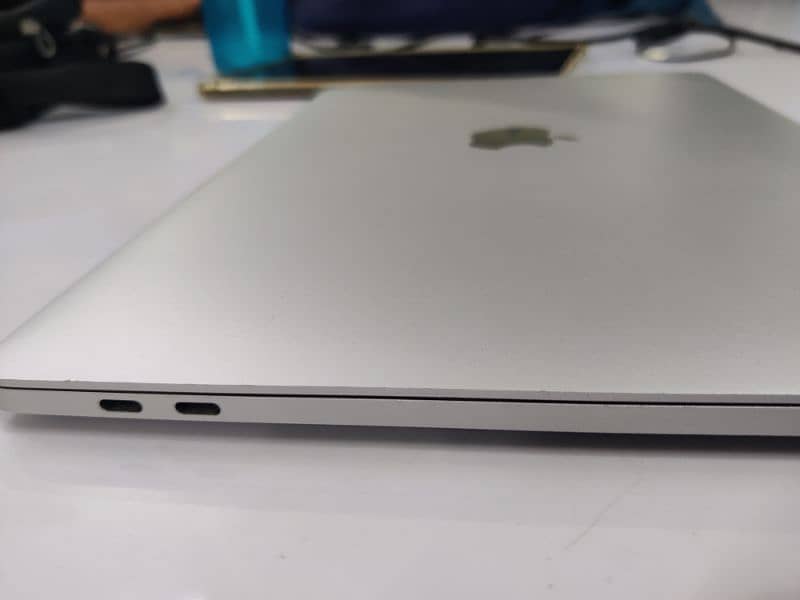 MacBook Pro 2019 for sale 4