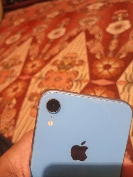 iphone xr 89% battery health | for urgent sell 4